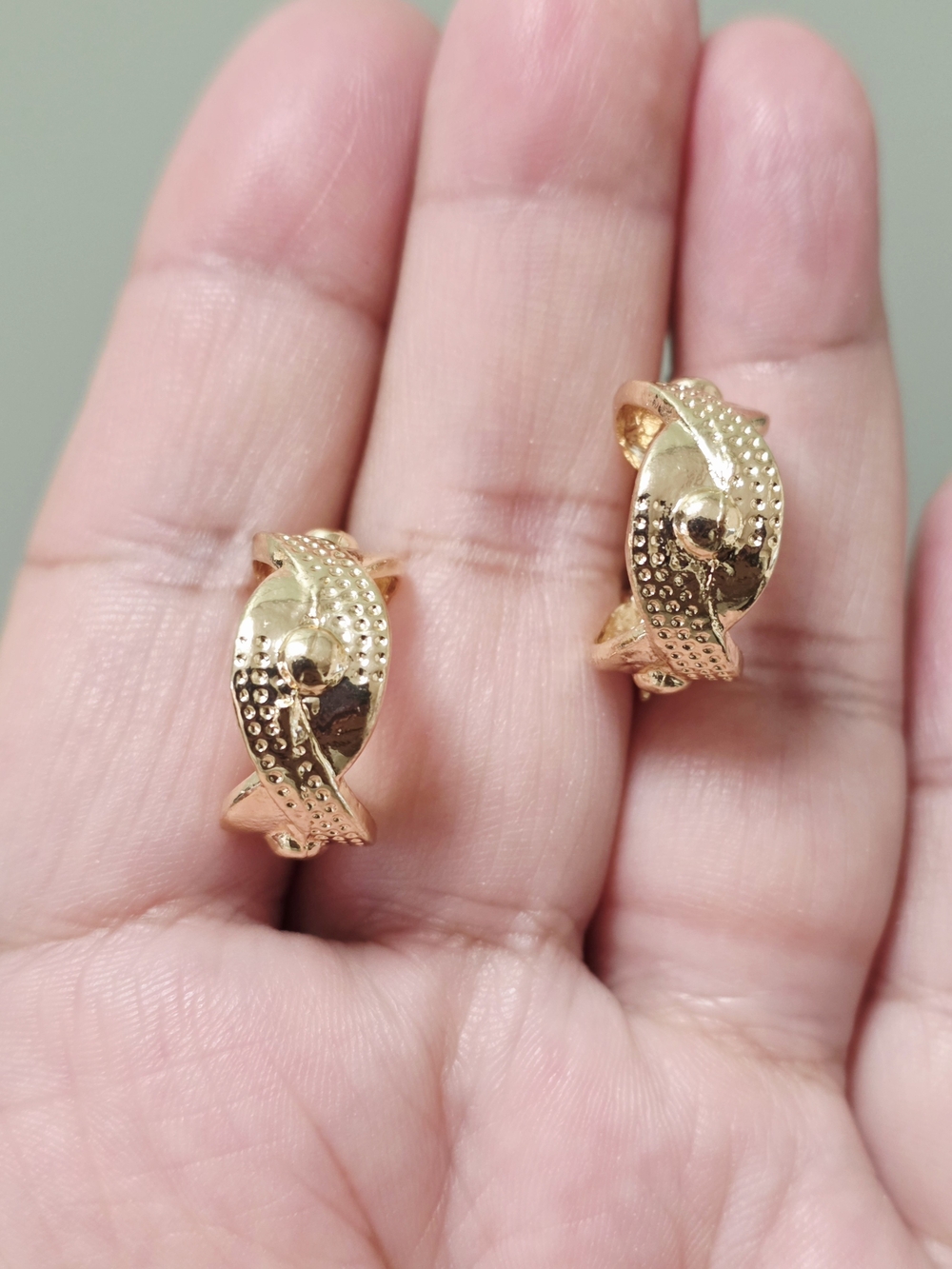 18k Gold Plated Hoop Stud Earrings -New